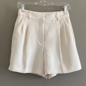 Aritzia Wilfred effortless shorts